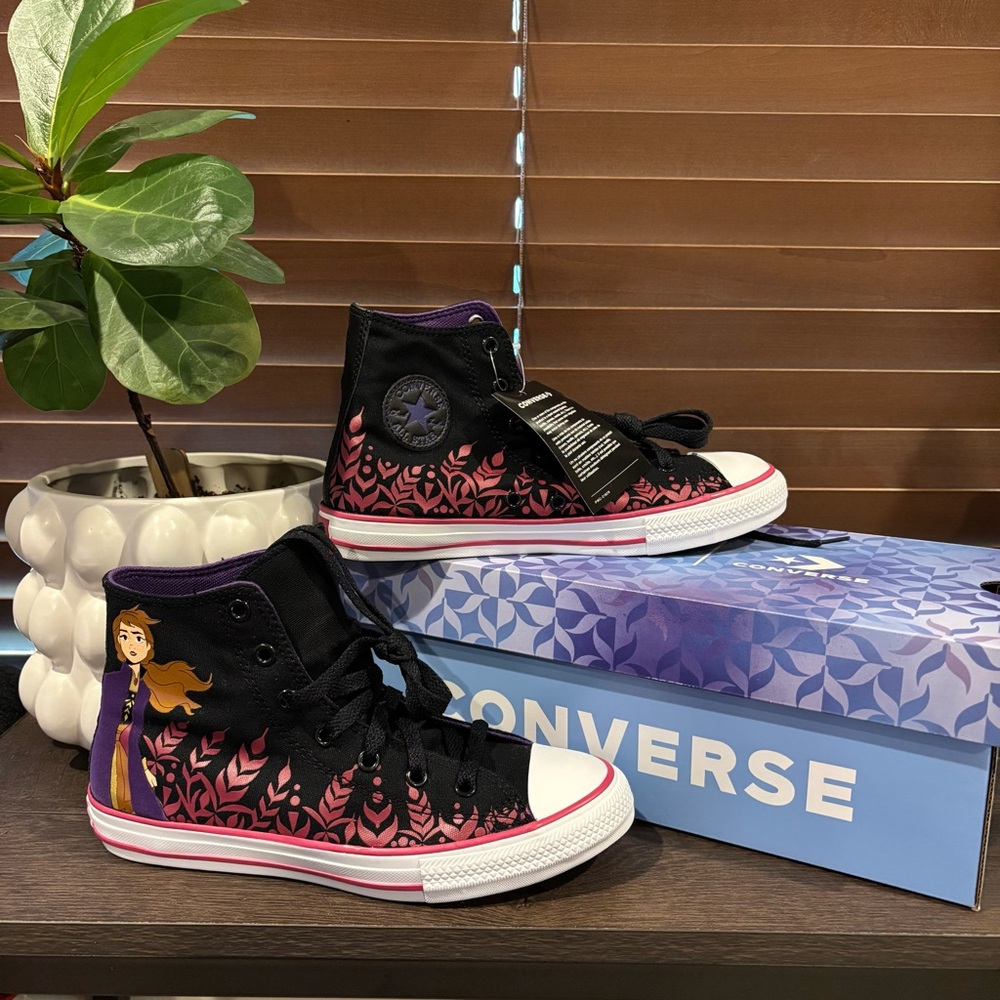 NWT Converse Frozen 2 Chuck Taylor High Top Sneakers - Size 4.5